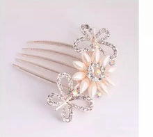Load image into Gallery viewer, Gold  Butterfly and Flower Hair comb