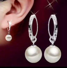 Load image into Gallery viewer, Pearl Earrings