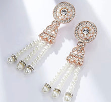 Load image into Gallery viewer, Gatsby earrings
