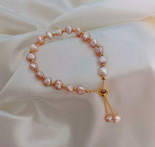 Load image into Gallery viewer, Fresh water pearl bracelet.