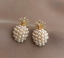 Load image into Gallery viewer, Pineapple earrings